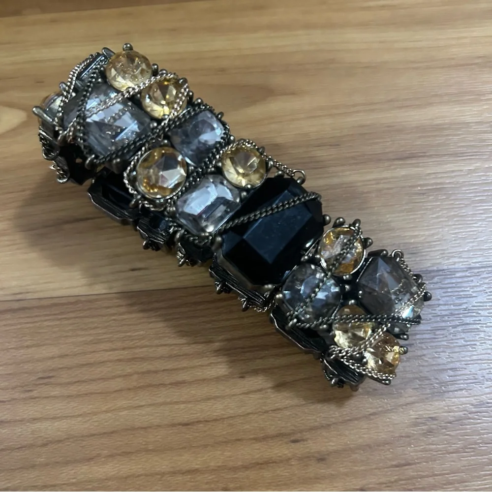 Elegant Plus Size Black and Gold Bracelet